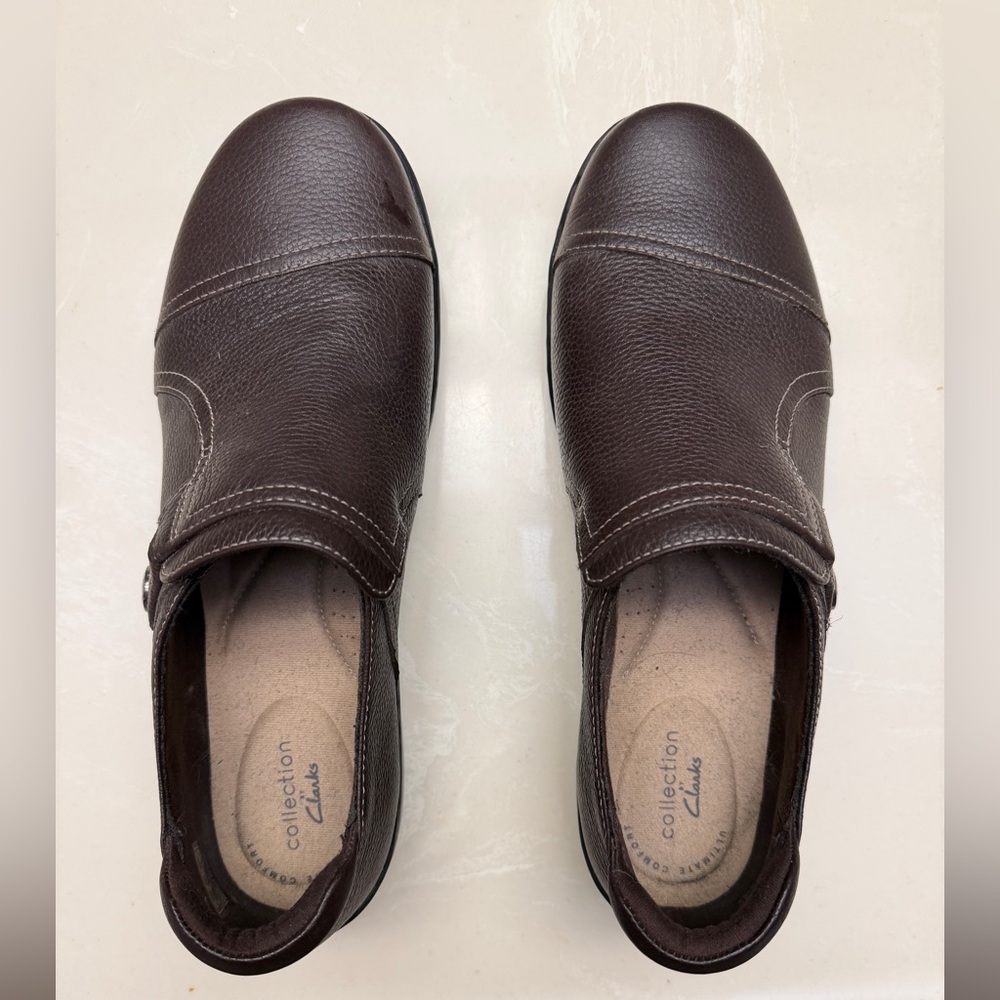 Clarks Cora Poppy Womens Cap Closed Toe Slip-On Shoe - brown - size 9 - Picture 2 of 8